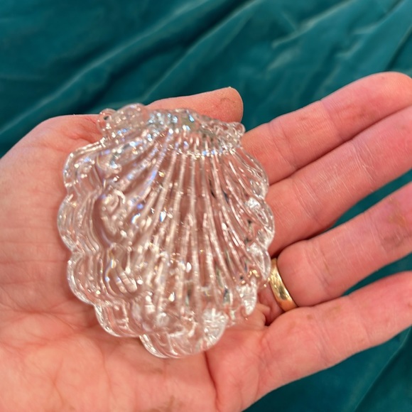 Shell 🐚 Glass Trinket Box - Picture 7 of 8